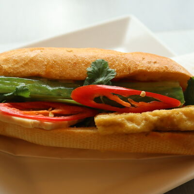 Banh mi chay
