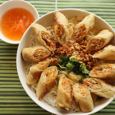 Bun cha gio ga