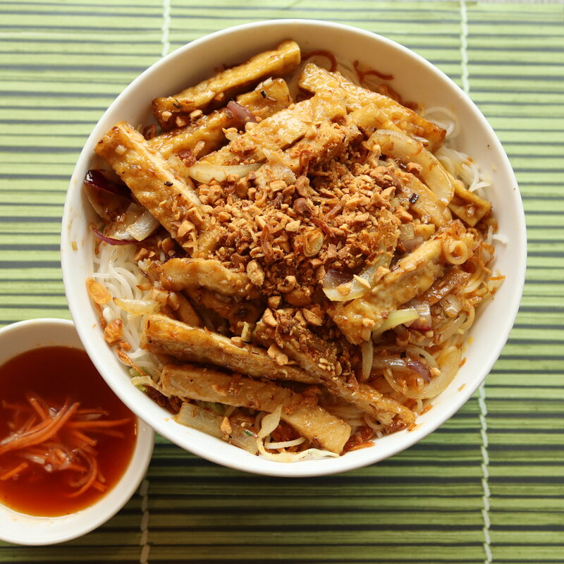Bun tofu xao sa
